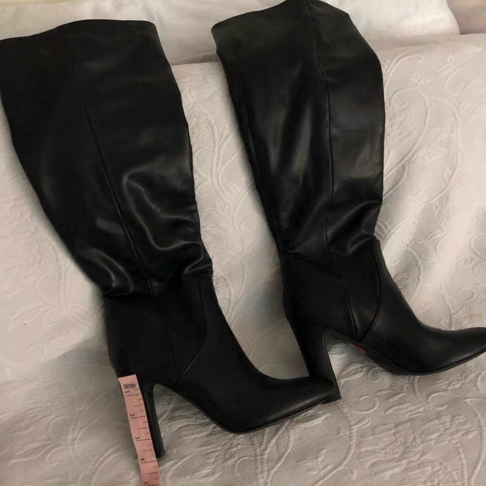 Unisa Black Leather Boots